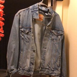 Levi Jean jacket size Large